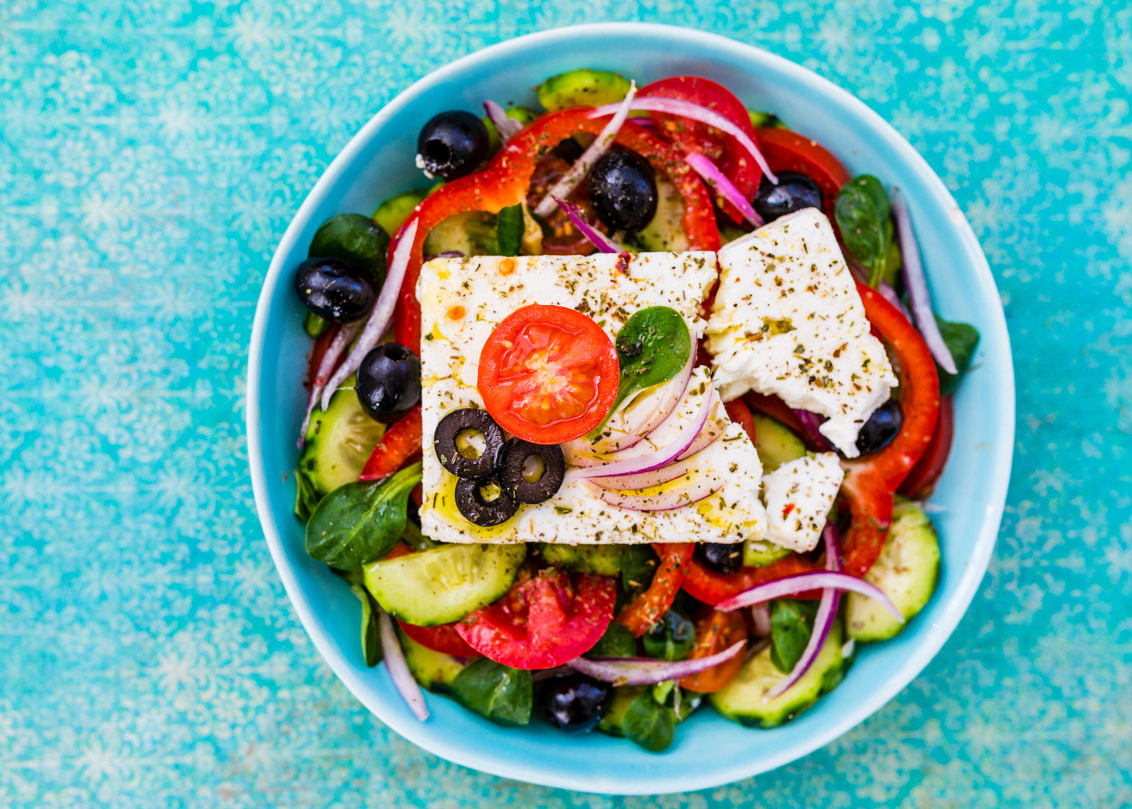 Greek Salad (Traditional Horiatiki Recipe)